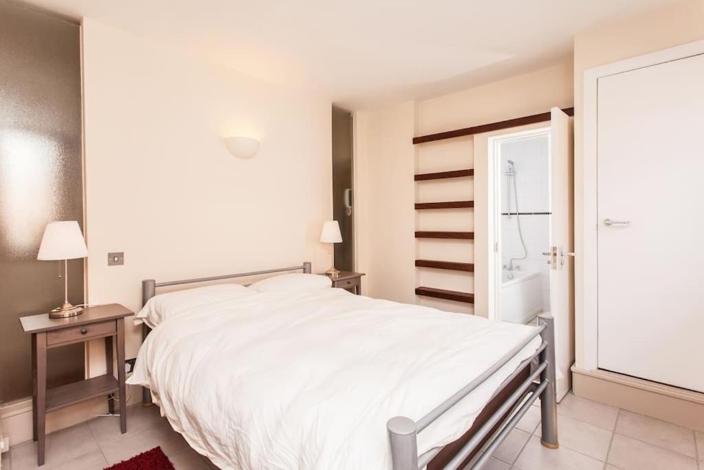 Awesome Apartment In The Heart Of Camden Town London Eksteriør billede