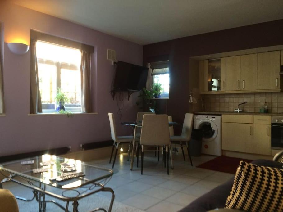 Awesome Apartment In The Heart Of Camden Town London Eksteriør billede
