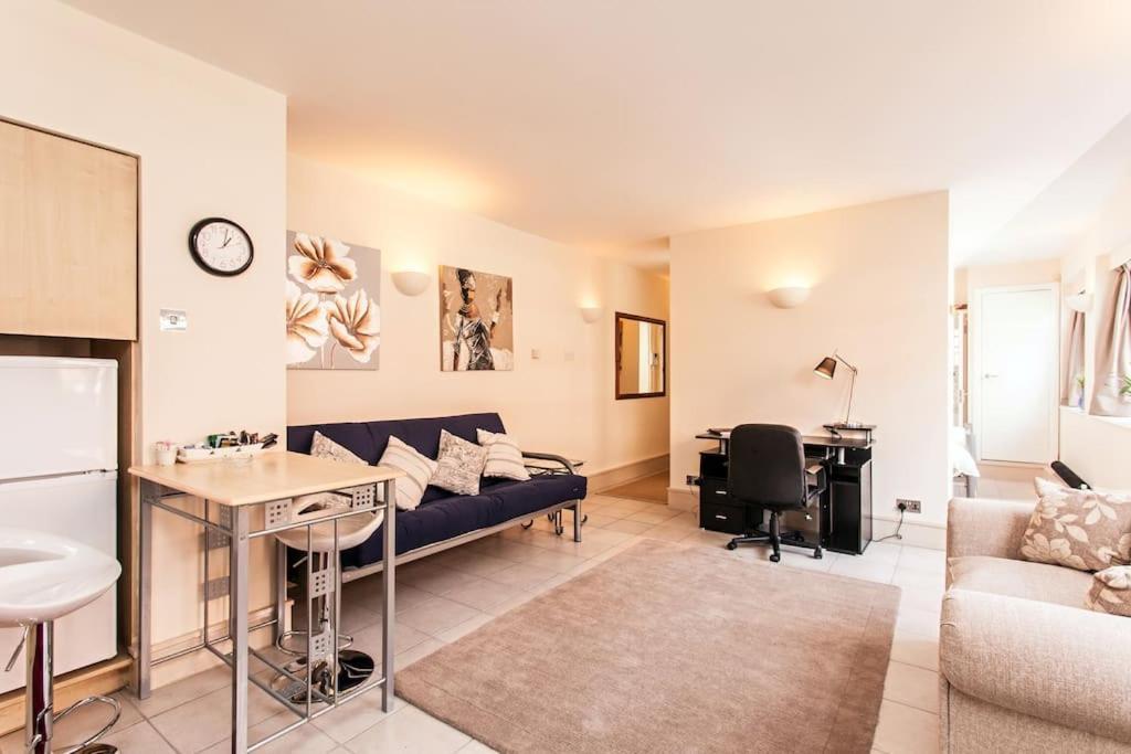 Awesome Apartment In The Heart Of Camden Town London Eksteriør billede