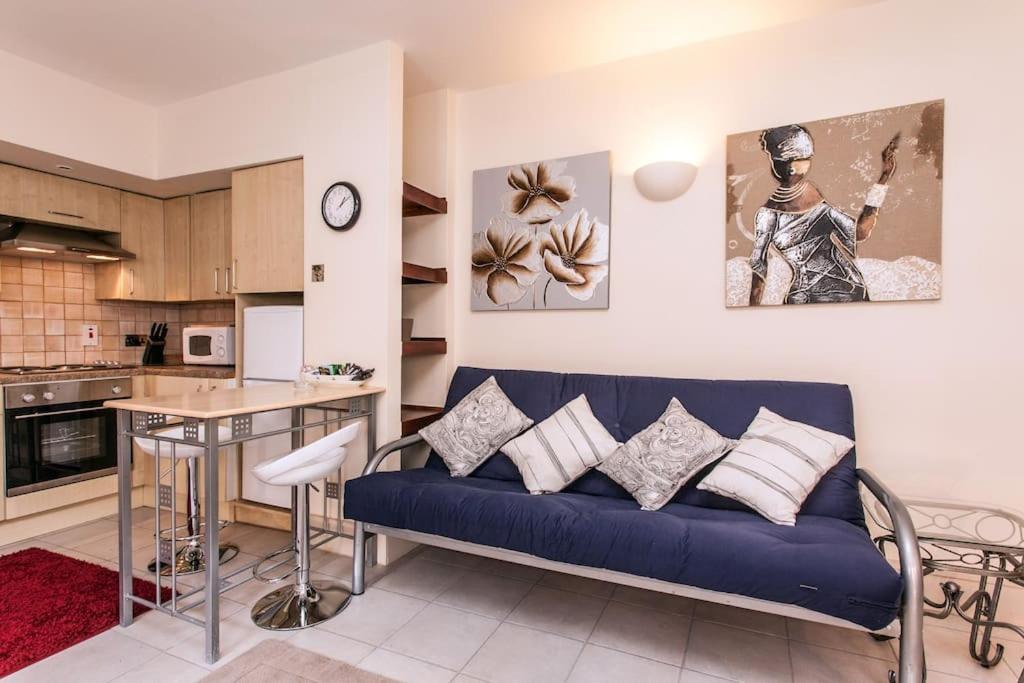 Awesome Apartment In The Heart Of Camden Town London Eksteriør billede
