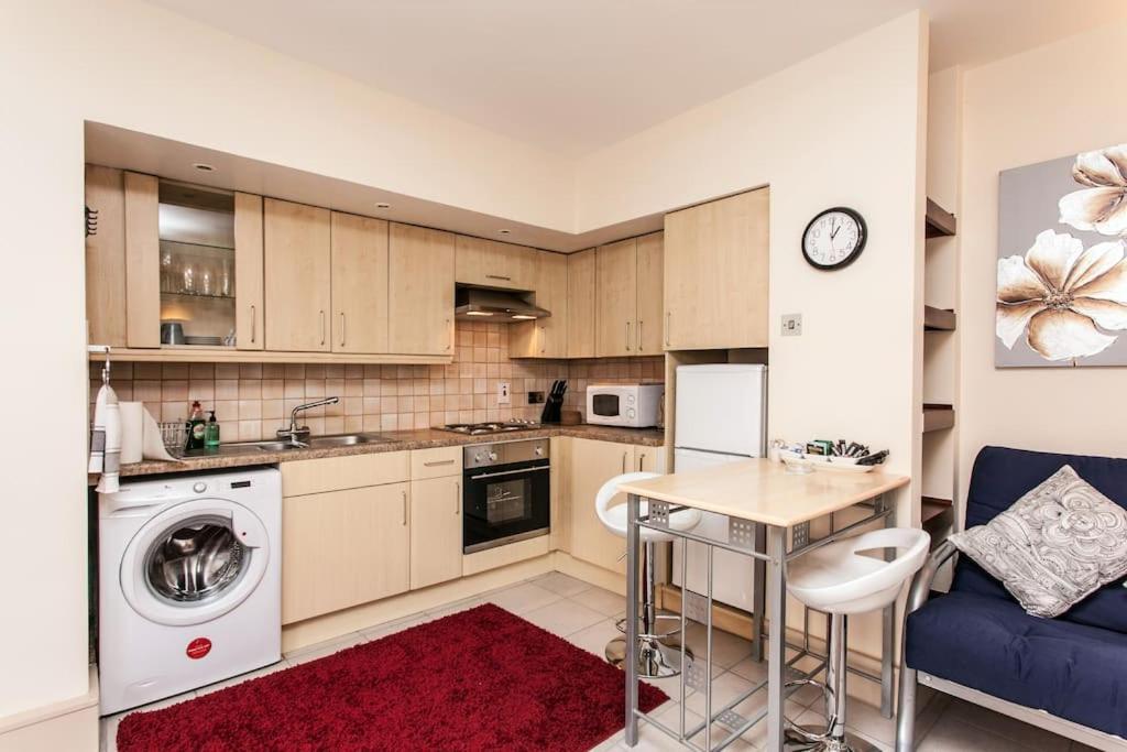 Awesome Apartment In The Heart Of Camden Town London Eksteriør billede